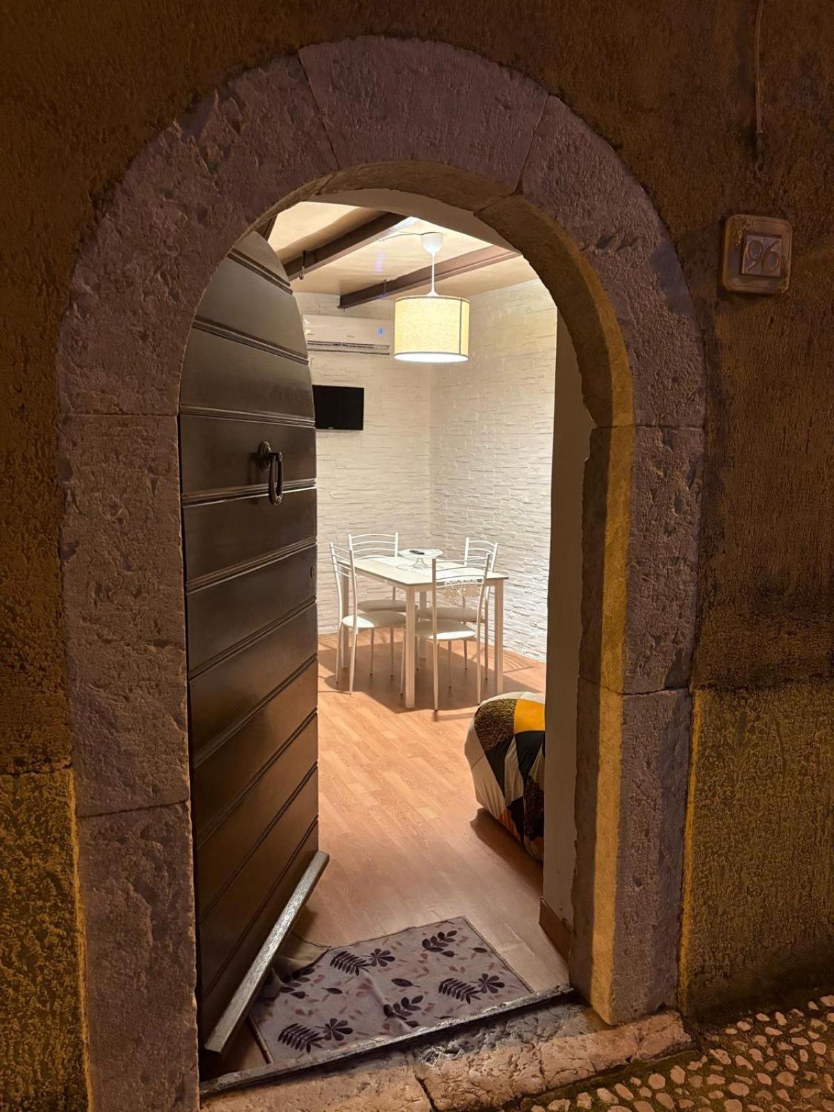 Апартаменты La Casa Del Borgo Campoli Appennino Экстерьер фото